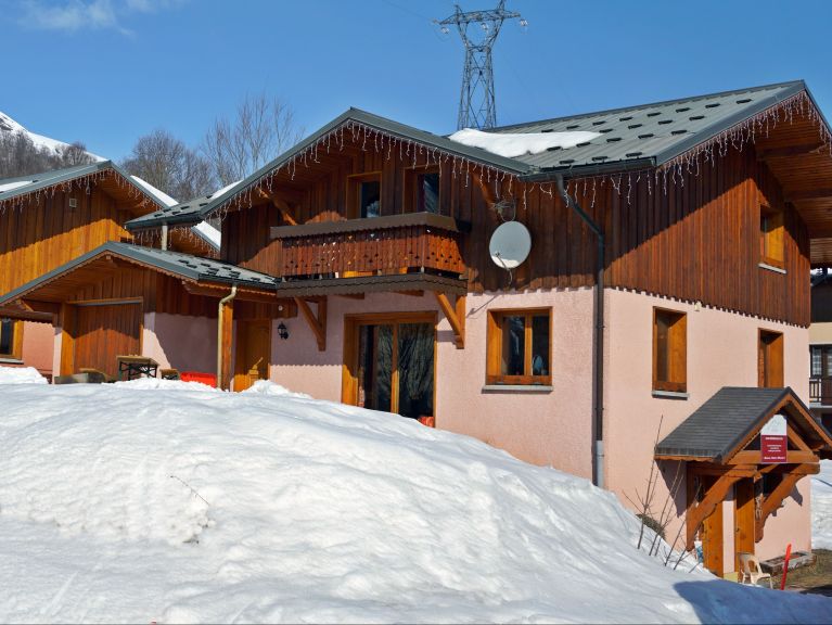 Chalet Lacuzon with private sauna and outdoor whirlpool