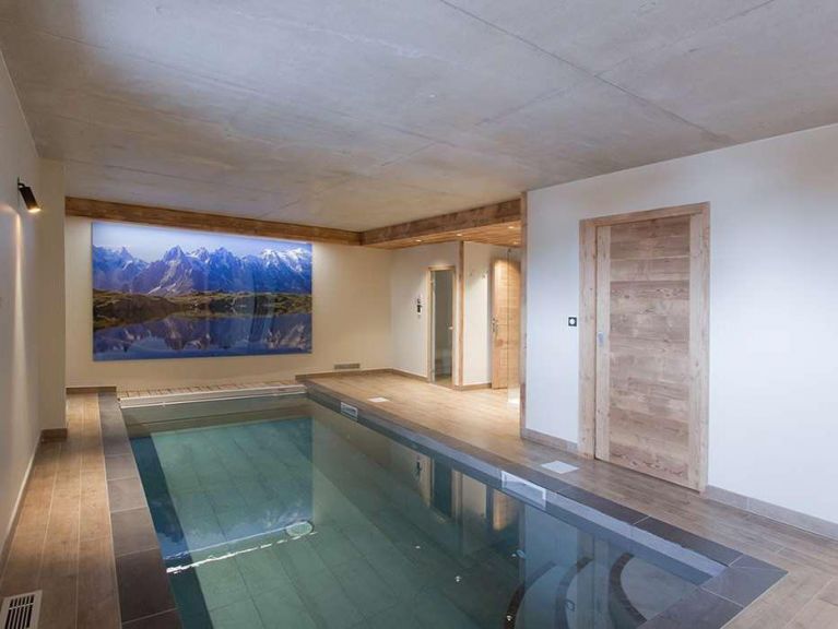 Chalet Le Lys with private pool