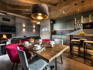 Chalet-apartment Résidence Izia with fire place or wood stove-4