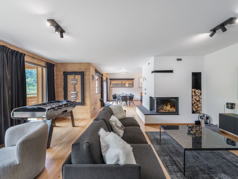 Apartment Quintessence