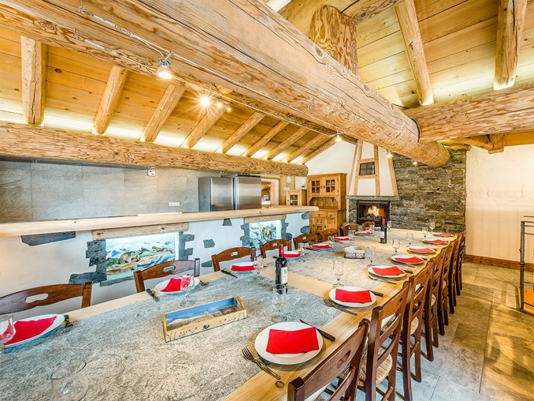 Chalet Le Pré Suzette, with sauna and outdoor whirlpool