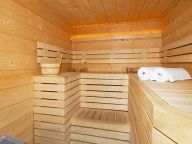 Chalet Le Loup Lodge with private pool and sauna-3