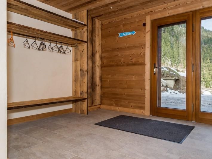 Chalet Les Bucherons with outdoor hot tub