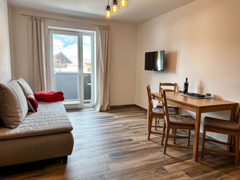 Chalet-apartment Our's Living