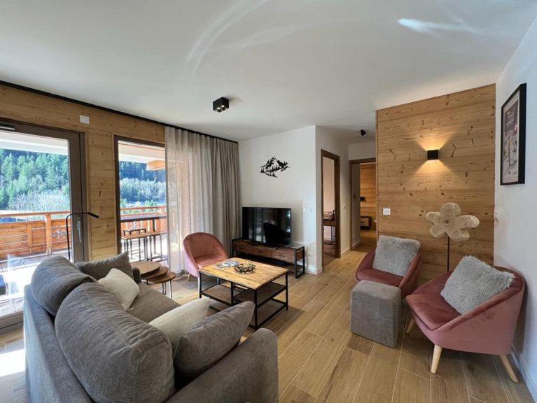 Apartment Quintessence