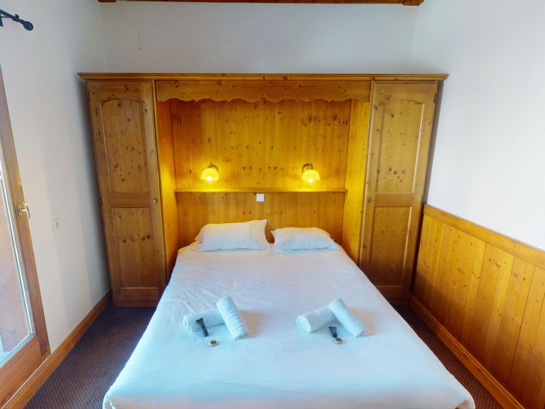 Chalet-apartment Les Arolles