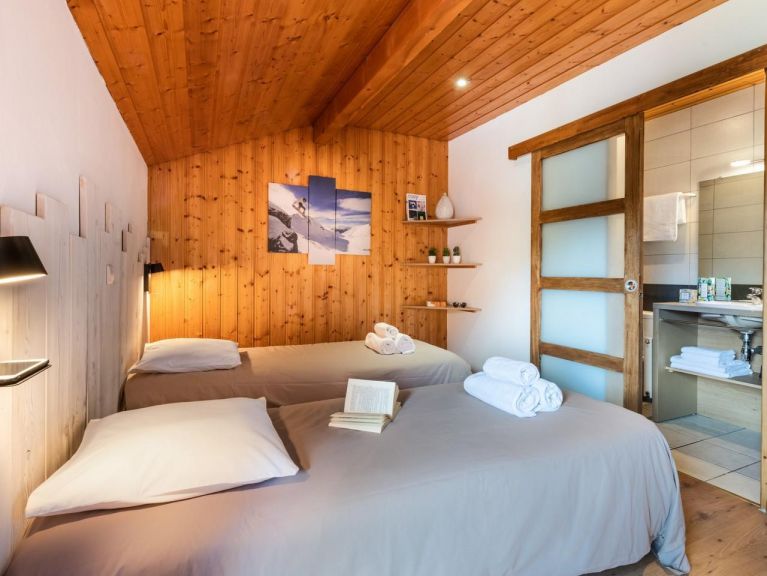 Chalet Lacuzon with private sauna and outdoor whirlpool