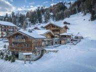 Chalet du Cocoon Mont-Blanc with outdoor hot tub-29