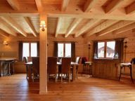 Chalet Imperial with sauna and outdoor whirlpool-7