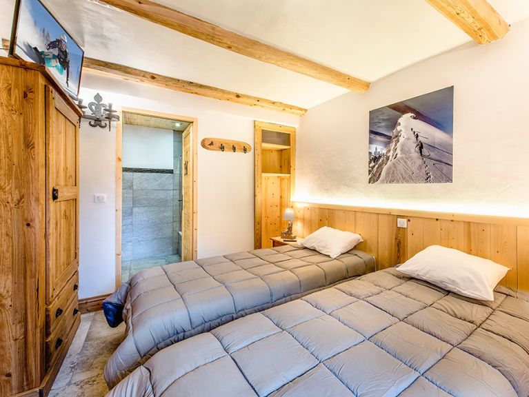 Chalet Le Pré Suzette, with sauna and outdoor whirlpool