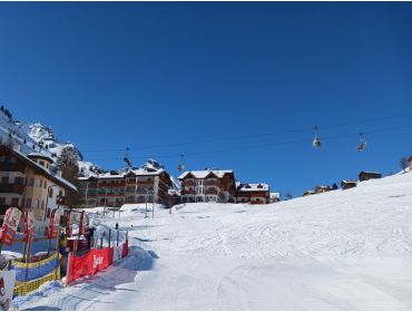 Ski village Quiet winter sport village, connected to the Sella Ronda-3