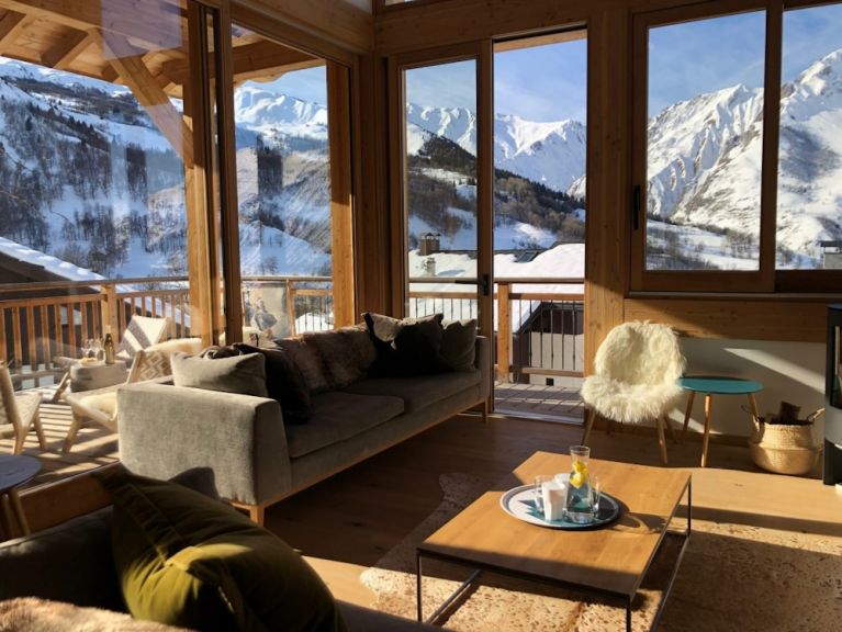 Chalet Caseblanche Retrouvailles with wood stove