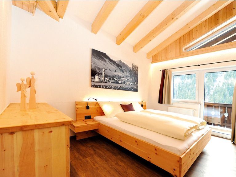 Chalet-apartment Berghof 2nd floor, with (private) infrared cabin