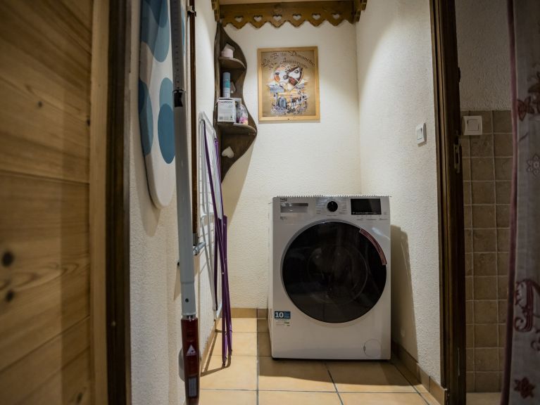 Chalet-apartment l'Ours with outside-whirlpool