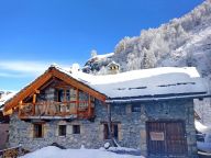 Chalet Coeur du Paradis with sauna-17