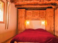 Chalet Coeur du Paradis with sauna-8
