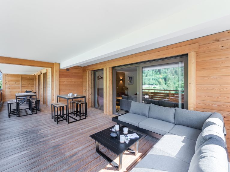 Apartment Quintessence