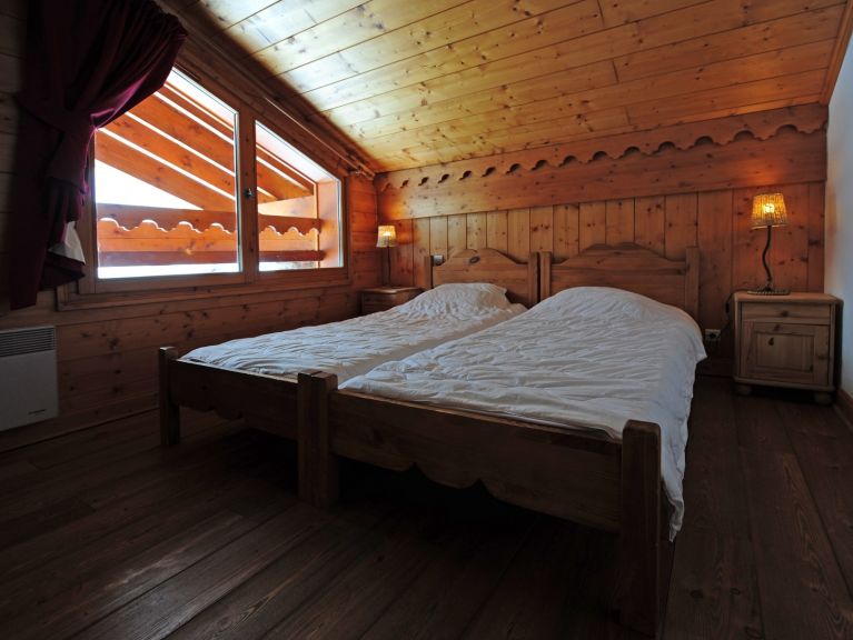 Chalet Le Hameau des Marmottes with sauna