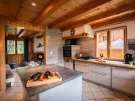 Chalet Lacuzon with private sauna-8