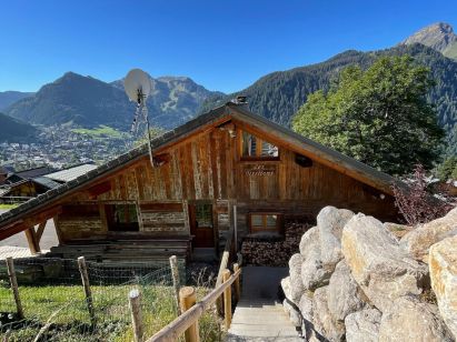 Chalet Les Oisillons with outdoor sauna-1