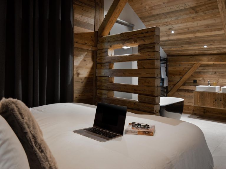 Chalet Ferme du Rys with outdoor whirlpool, Sunday to Sunday
