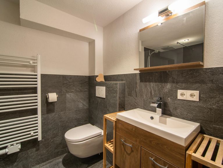 Apartment Tenndl