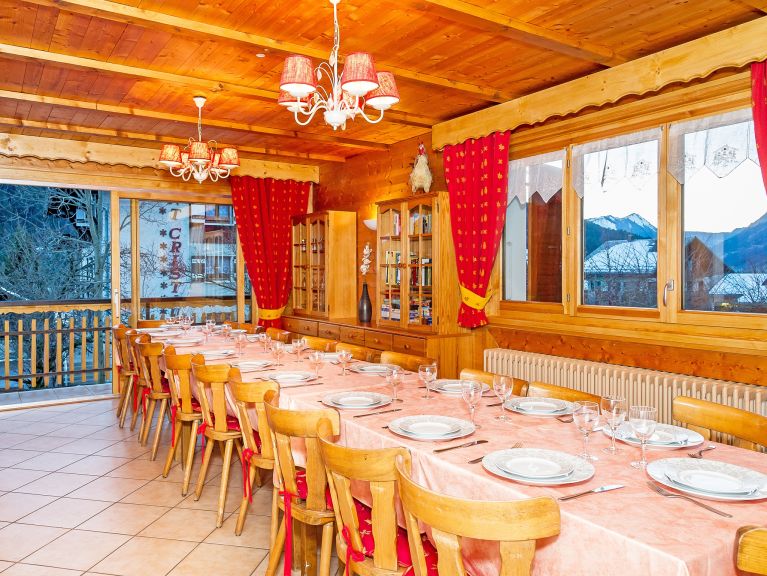 Chalet de la Chapelle with outside-whirlpool and sauna
