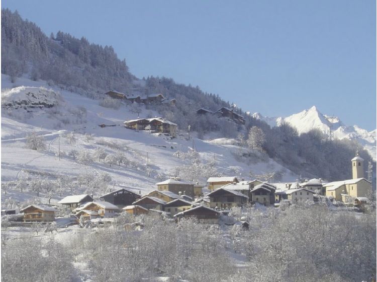 Ski village Small, traditional mountain village, connected to Paradiski - Les Arcs-1