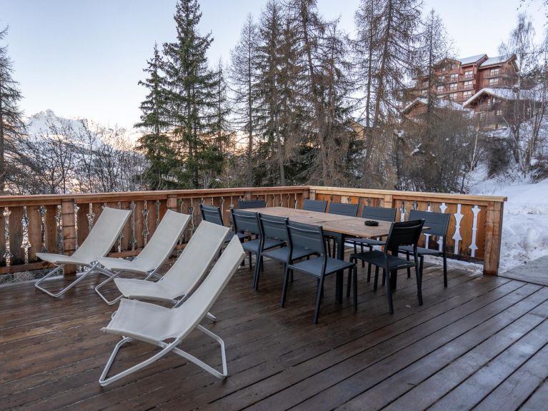 Chalet De Vallandry Le Vent en Poupe with outdoor sauna