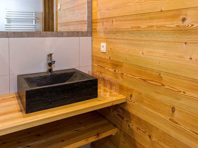 Chalet Emilie with outside whirlpool