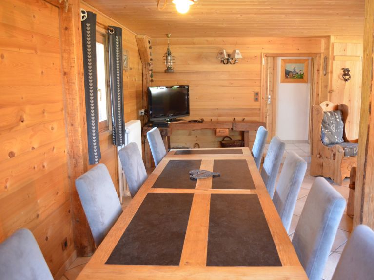 Chalet-apartment Pivottes