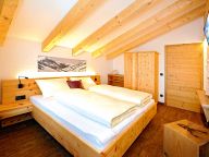 Chalet-apartment Berghof combi, with two (private) infrared cabins-10