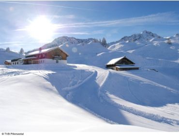 Ski village Autentic winter sports village with cozy Tyrolean atmosphere-2