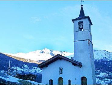 Ski village Small, traditional mountain village, connected to Paradiski - Les Arcs-2