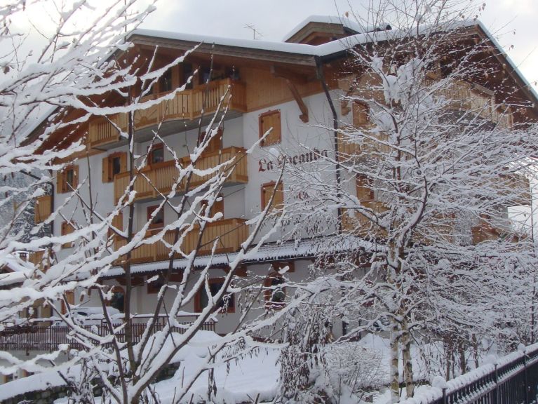 Chalet-apartment La Locanda