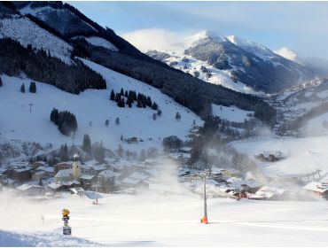 Ski village Sparkling ski resort with plenty of après-ski options-11