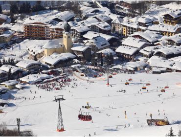 Ski village Sparkling ski resort with plenty of après-ski options-12