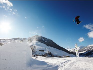 Ski village Sparkling ski resort with plenty of après-ski options-7