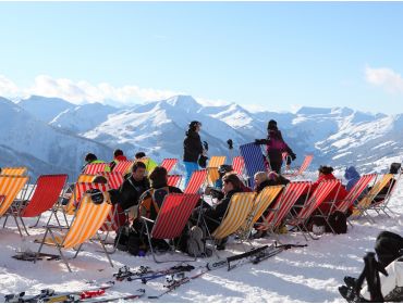 Ski village Sparkling ski resort with plenty of après-ski options-8