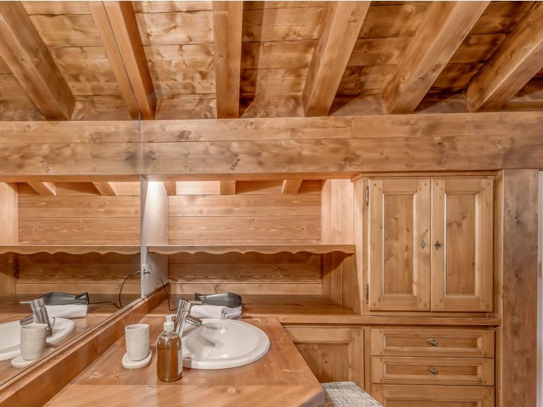 Chalet Alideale with private sauna