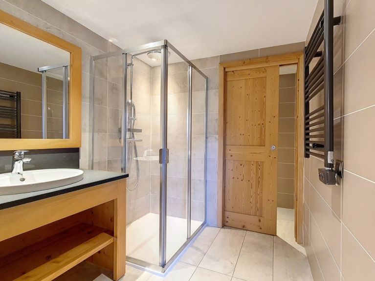 Chalet Caseblanche Litote with fire place and sauna