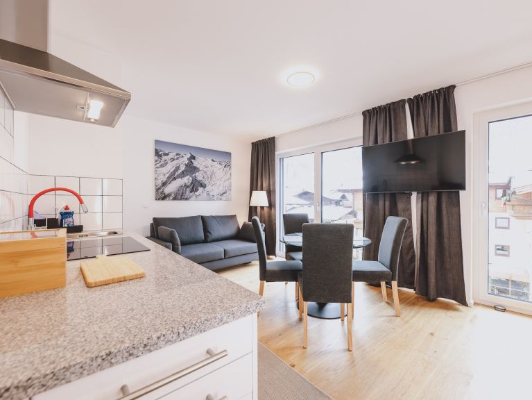 Apartment FP with side balcony