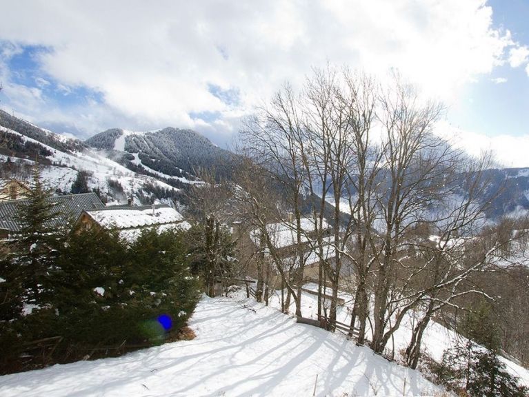 Chalet Nuance de Gris with outdoor whirlpool