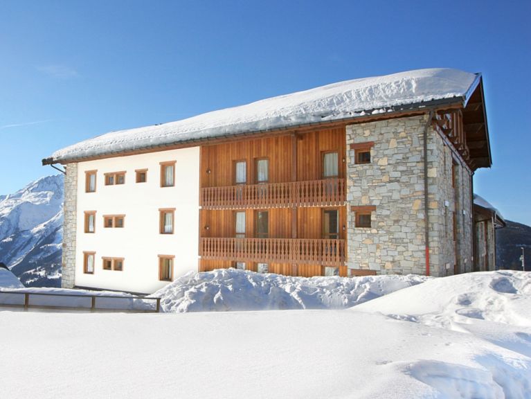 Les Balcons de La Rosière with cabin