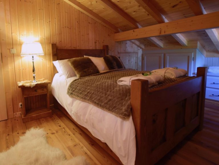 Chalet Imperial with sauna and outdoor whirlpool