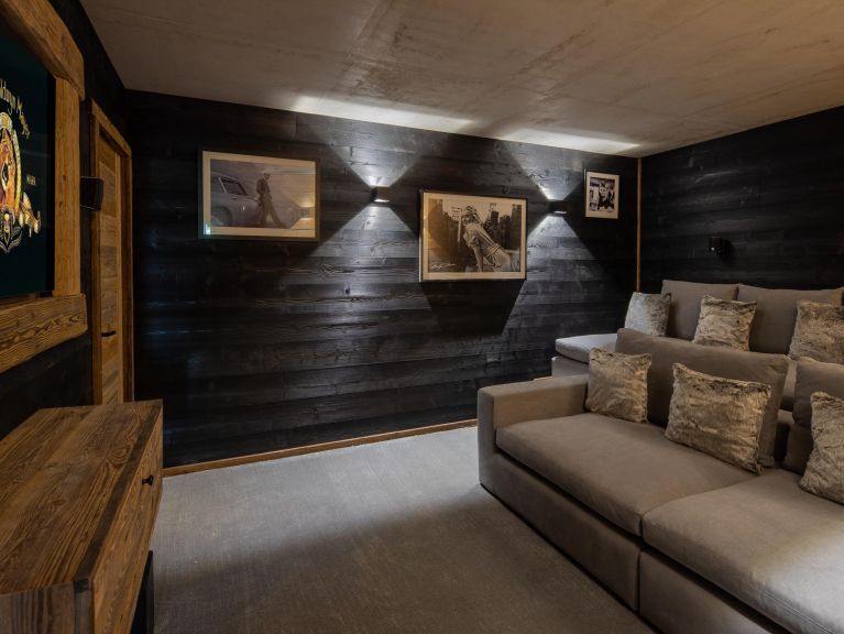 Chalet Ferme du Rys with outdoor whirlpool, Sunday to Sunday