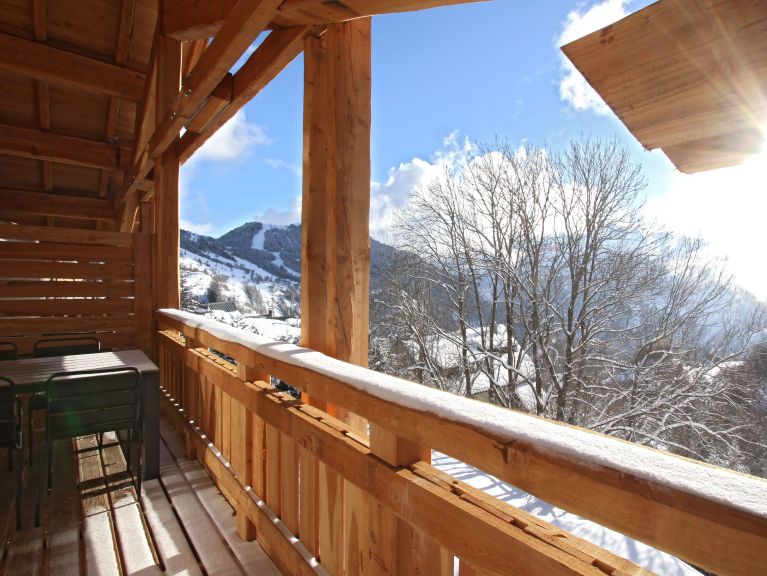 Chalet Nuance de Gris with outdoor whirlpool