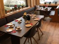 Chalet Edelweiss am See Whole building, incl. collective kitchen and dining room-7