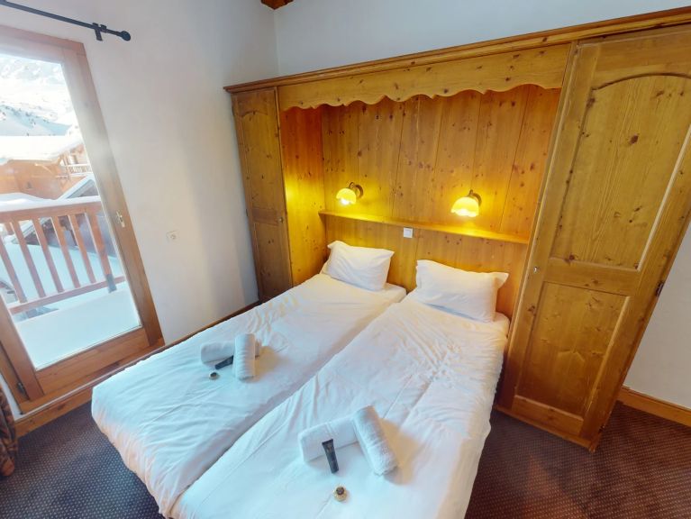 Chalet-apartment Les Arolles