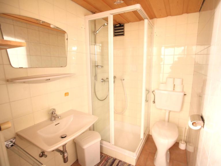 Chalet-apartment Lena WG 2 with sauna